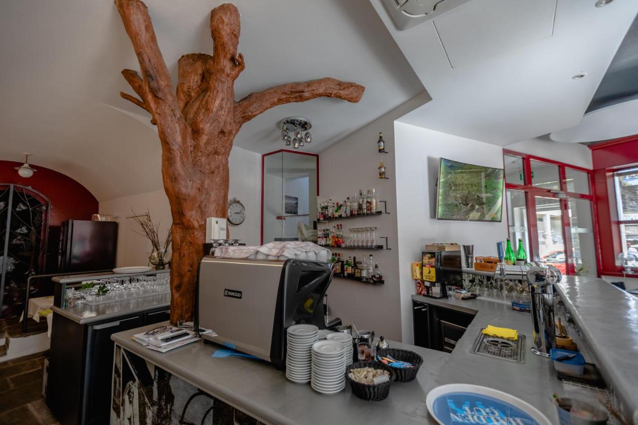 Albergo Porta Verzasca Gordola Exterior foto